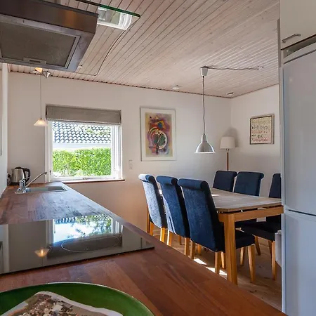Rollike 24 Holiday House *