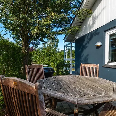 Rollike 24 Holiday House